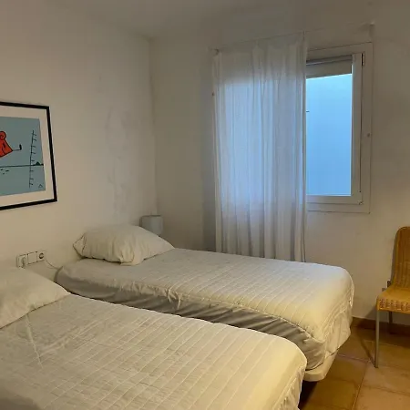 Vivienda Con Terraza Y Plaza De Parking * Cadaqués